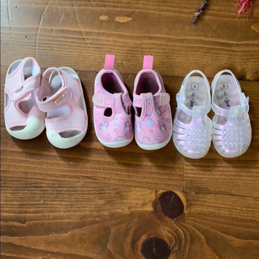 Size 5 baby shoes lot